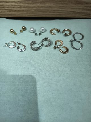 Lote de pendientes oro y plata