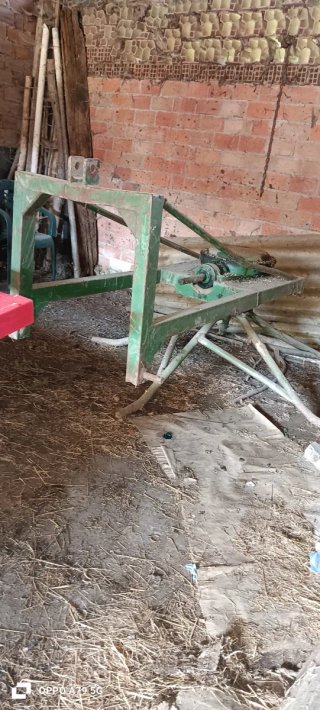 Extendedor  de pilas de silo esta en Lugo guntin