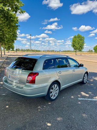 Toyota Avensis 2009