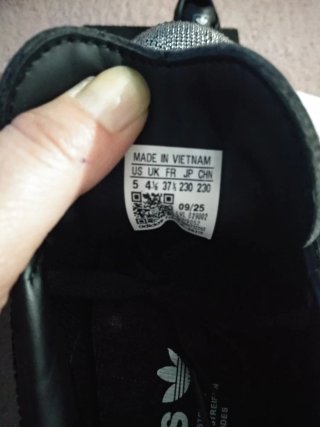 Zapatillas Adidas Negras con Brillos