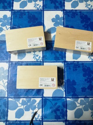 Dominos de madera infantiles. Juego de mesa.