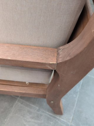 Butaca exterior de madera.