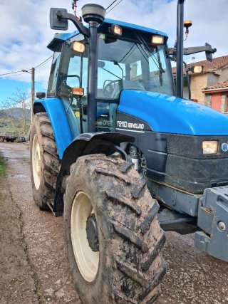 New Holland TS 110