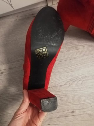 Botines tacón rojos