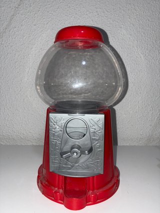 Macchina di gomme vintage rossa