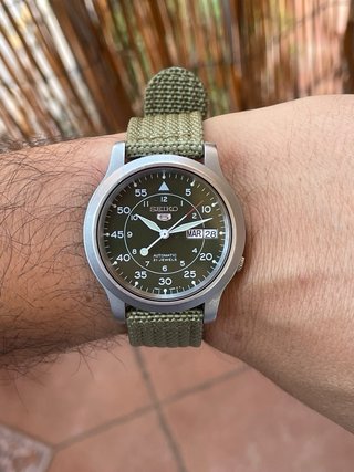 Seiko military automático