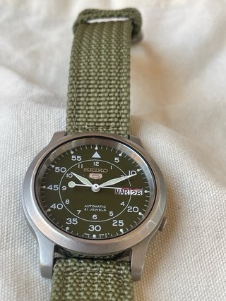 Seiko military automático