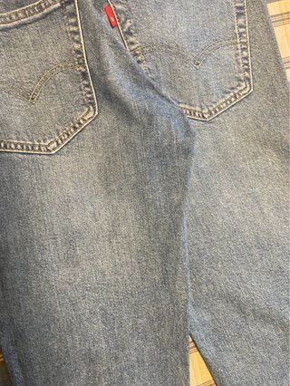 Pantalon levis