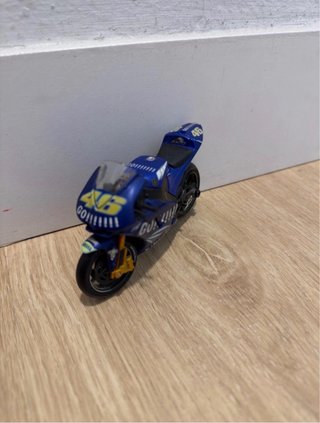 Moto a escala Valentino Rossi