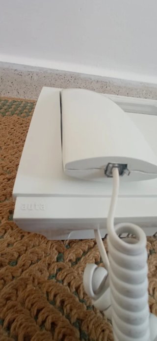 Videoportero blanco con pantalla