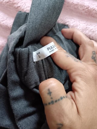 Lote Ropa Mujer Talla L: Pantalón Gris y Camiseta