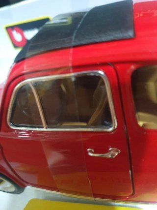 Bburago Fiat 500 F 1:18 Gold Collezione