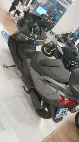 SUZUKI BURGMAN 650