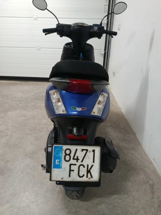 Piaggio Zip 100 4T Scooter Azul