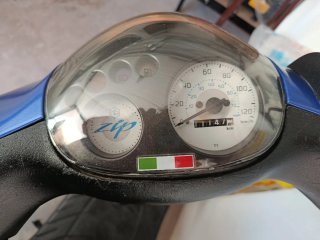 Piaggio Zip 100 4T Scooter Azul