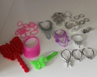 Accessori per bambole Barbie e Monster High