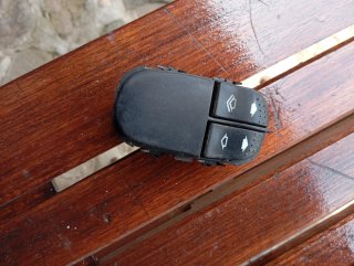 Botones elevalunas Ford Focus MK1