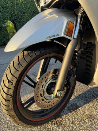 Honda SH 350i Sport gris mate