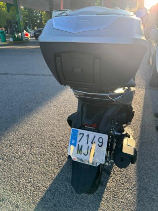 Honda SH 350i Sport gris mate