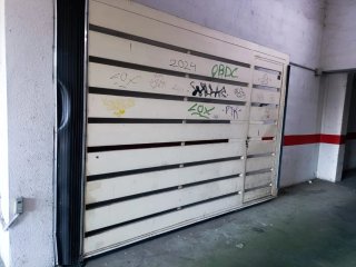 Puerta metálica
