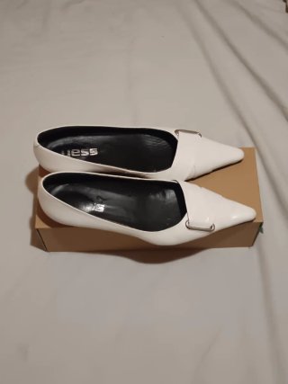 Zapatos para señoras.