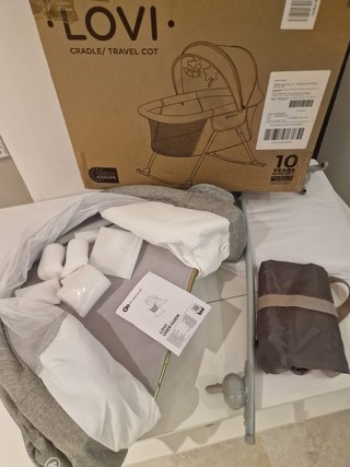 Cuna Kinderkraft Lovi Moisés Gris