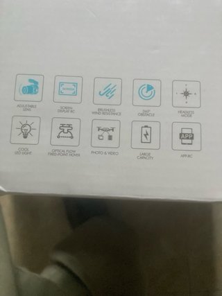 Dron KY605S con cámara y mando con pantalla