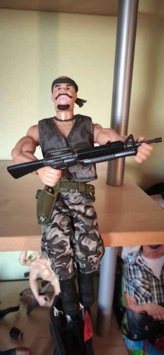 SOLDADO MUSCULOSO