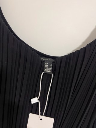 Vestido negro Mango tirantes plisado L