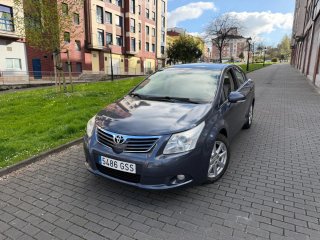 Toyota Avensis 2010