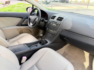 Toyota Avensis 2010
