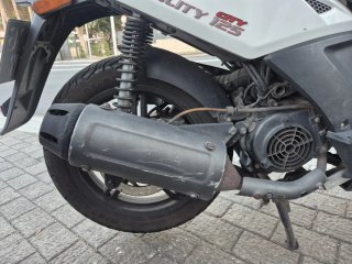 Kymco Agility 125 Scooter Negra/Blanca