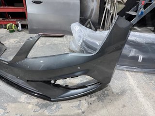 Parachoques Seat Leon Cupra 300
