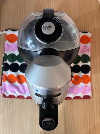 Cafetera Dolce Gusto Krups Negra