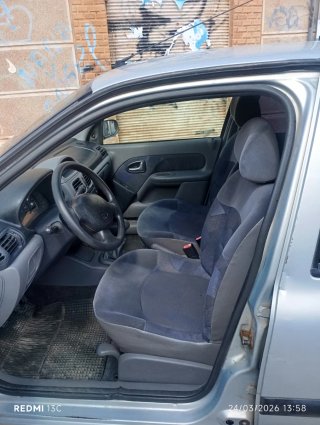 Renault Clio 2000