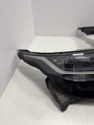 Faros Land Rover Range Rover Velar 2019