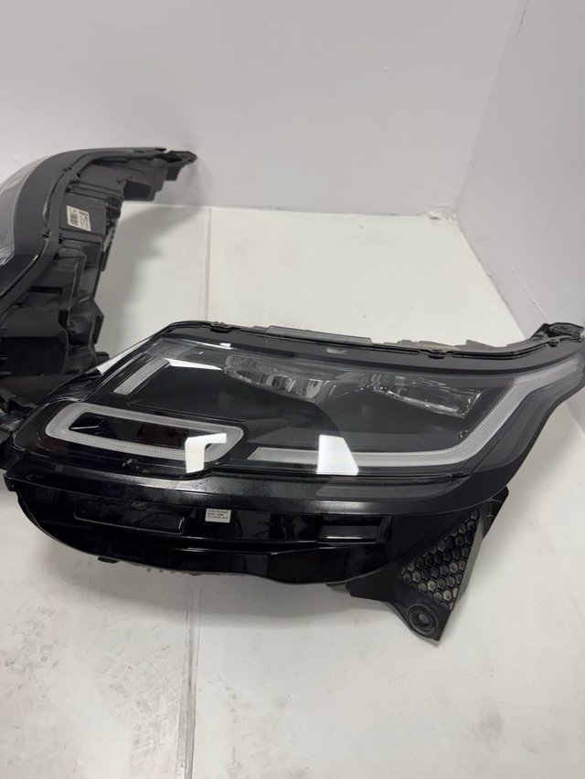 Faros Land Rover Range Rover Velar 2019