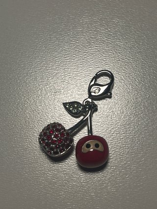 Charm Swarovski Cerezas Rojas y Plateadas