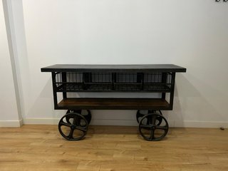 Mueble Auxiliar Industrial con Ruedas