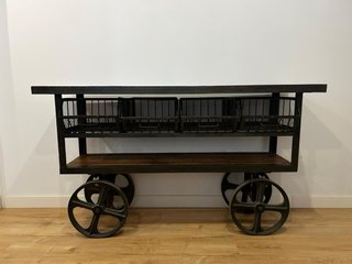 Mueble Auxiliar Industrial con Ruedas