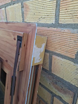 Ventana aluminio imitación madera pino