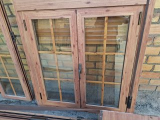 Ventana aluminio imitación madera pino