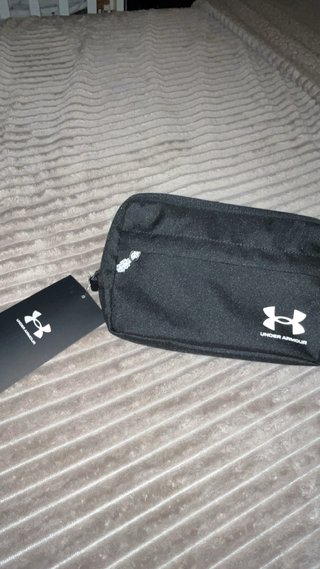 Riñonera Under Armour Negra