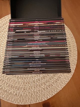 Caja Britney The Singles Collection