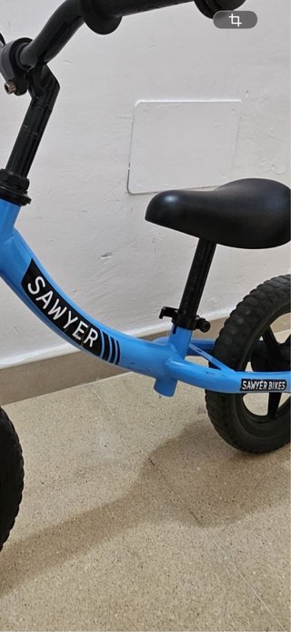 Bicicleta de equilibrio Sawyer azul