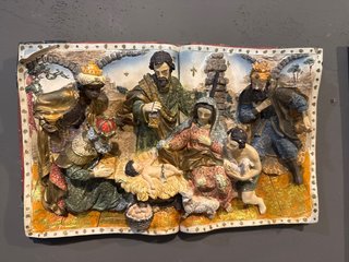 Belén Napolitano Relieve 27x43cm aproximadamente