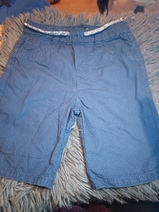 Pantalones cortos azules con estampado