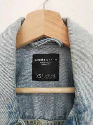 Chaqueta vaquera Bershka