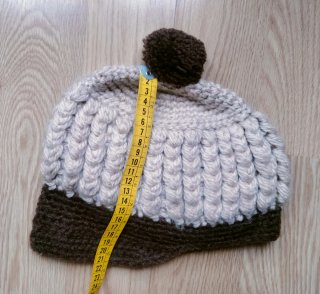 Gorro de lana, hecho a mano.