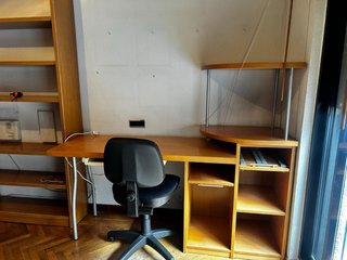 Escritorio y silla de oficina